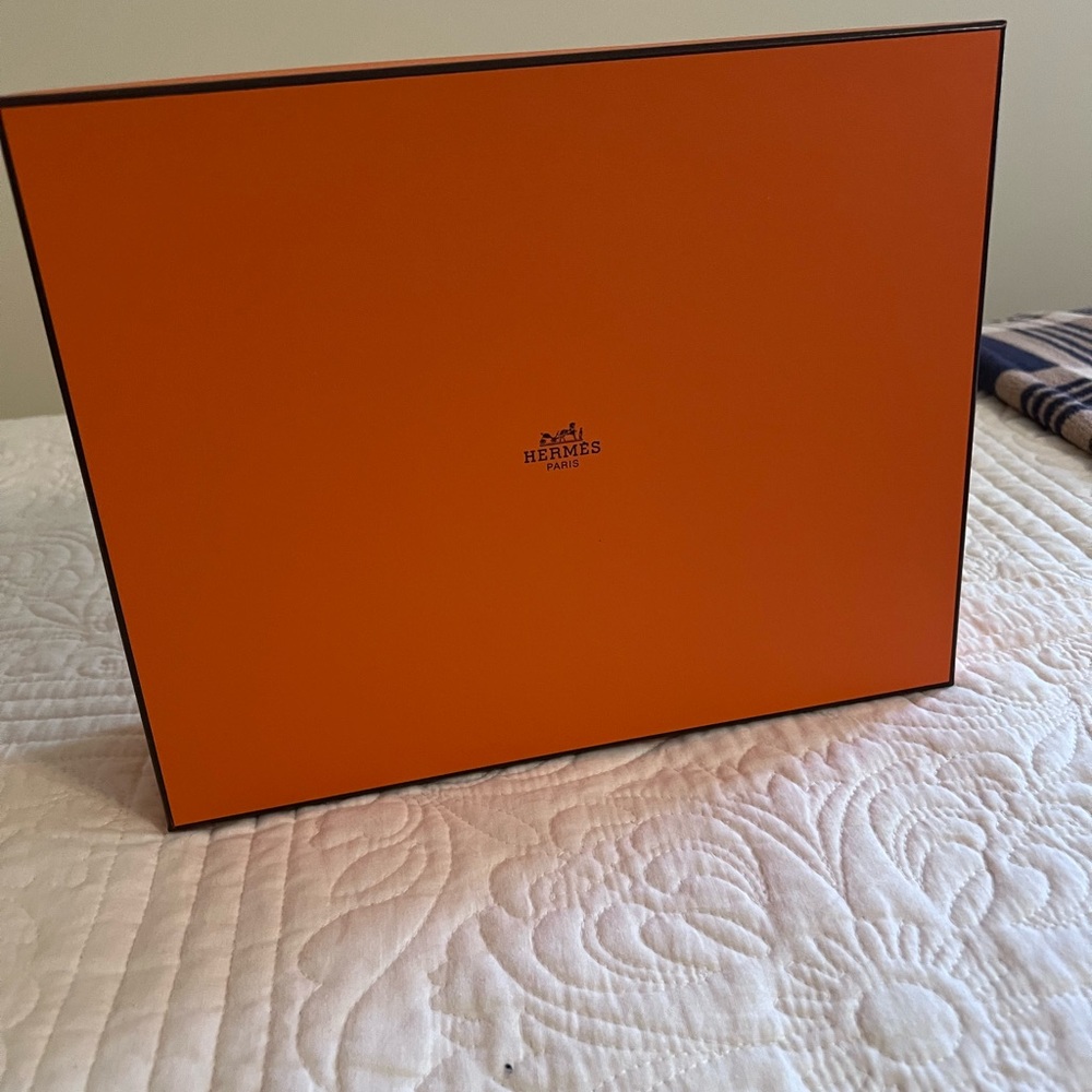 Hermes Box - Picture 2 of 6